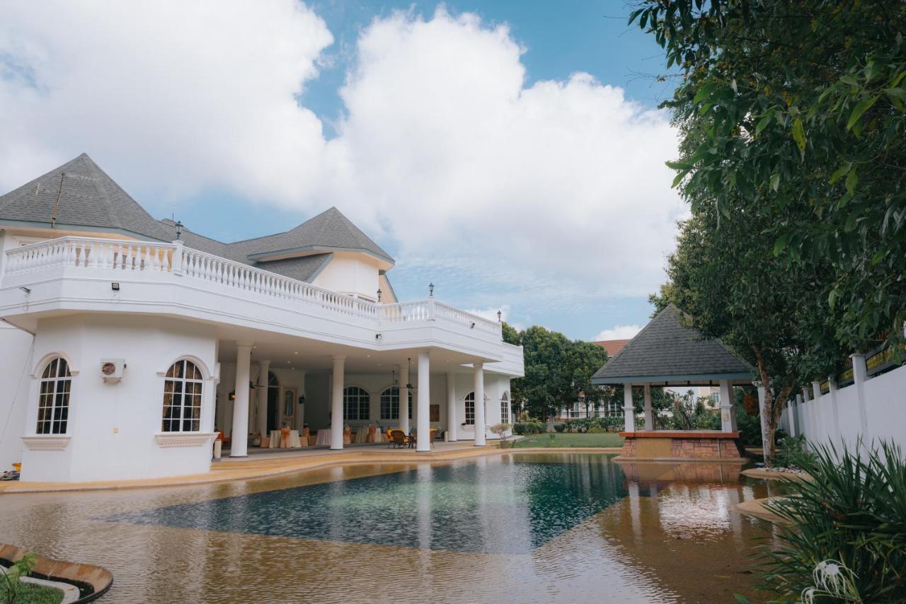 The Kahaani Hotel Айер Керо Екстериор снимка